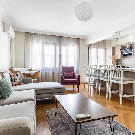 Chic Flat 5 Min To Moda Pier Apartment